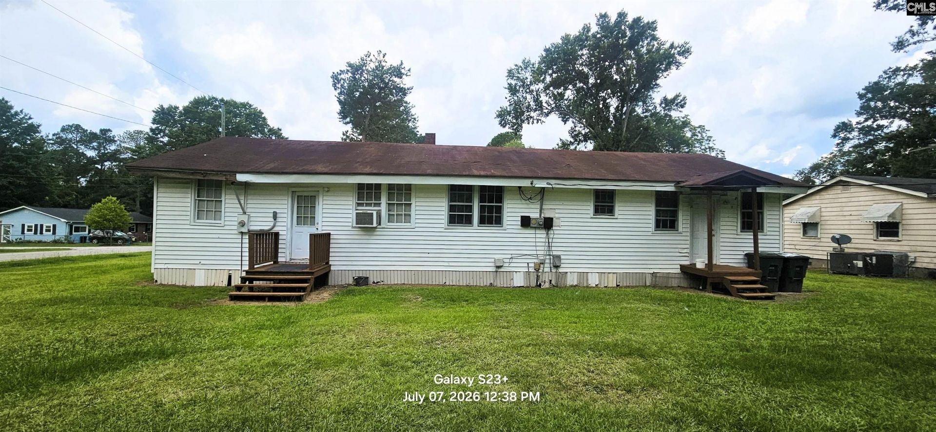 613 Henry Street  Photo 4