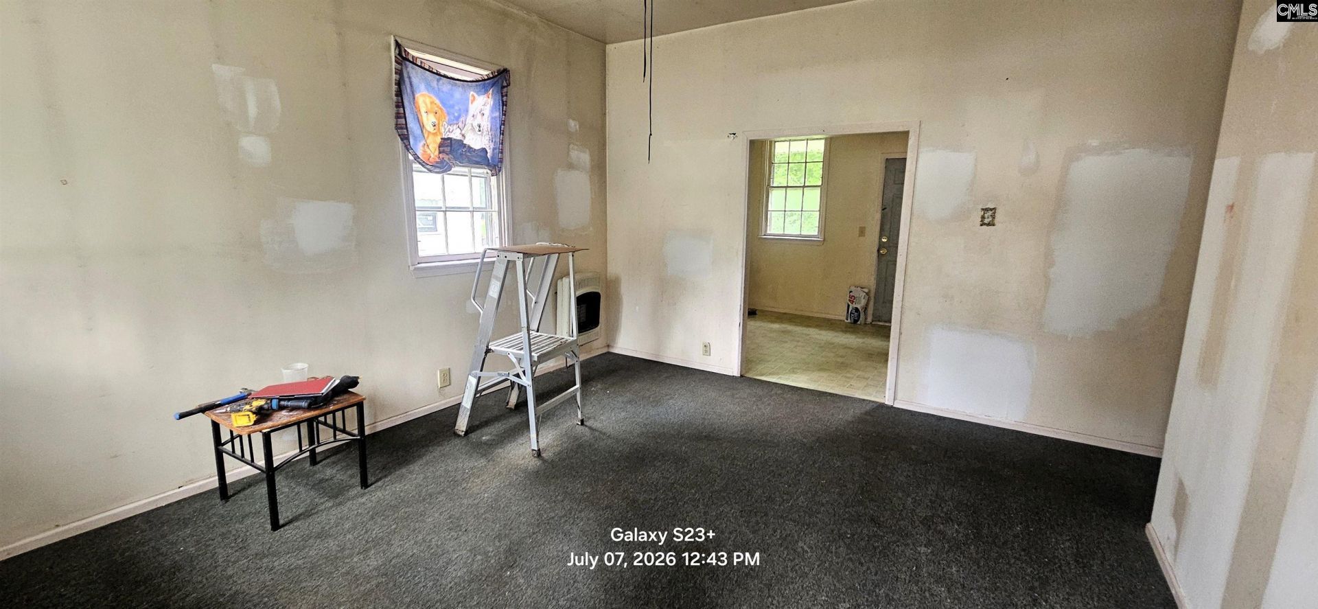 613 Henry Street  Photo 5