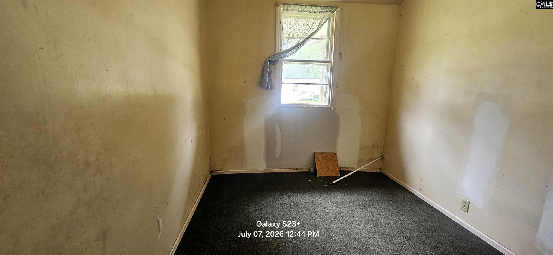 613 Henry Street  Photo 9