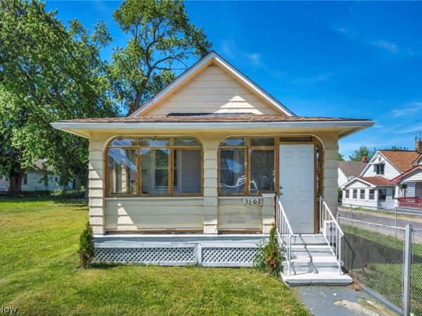 3502 Carlyle Avenue , Cleveland, OH 44109