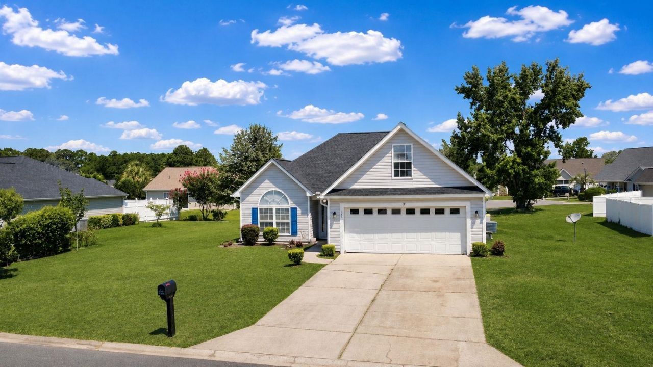 245 Silverbelle Blvd. Photo 34