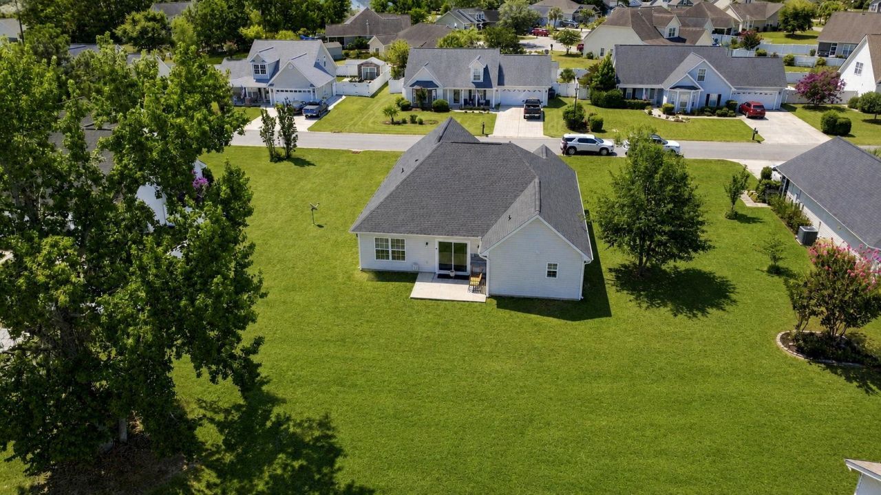 245 Silverbelle Blvd. Photo 35