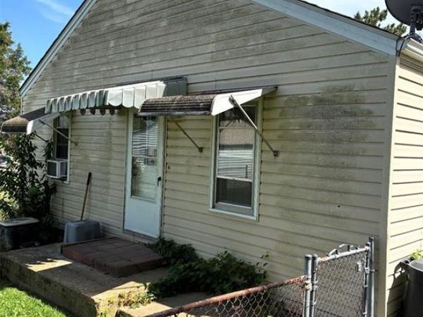 525 Maple Street , Festus, MO 63028