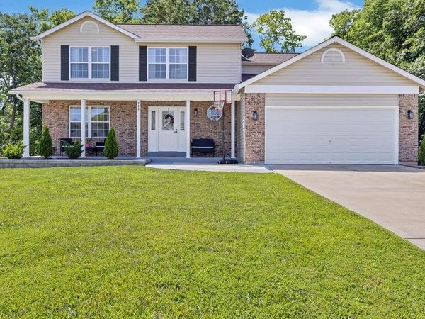 806 Whisper Creek Court, Wentzville, MO 63385