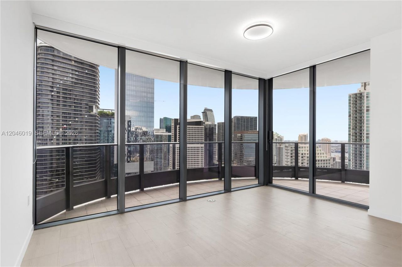 1000 Brickell Plz , Unit 4015, Miami, FL 33131 Photo