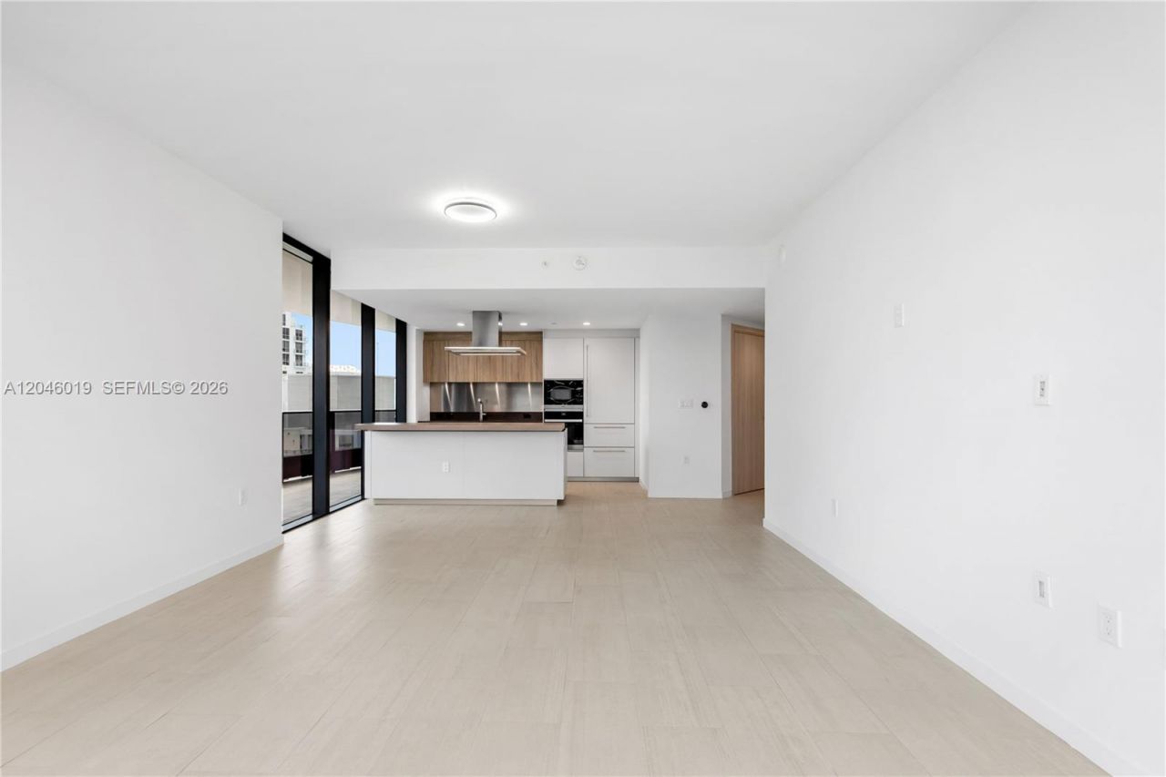 1000 Brickell Plz , Unit 4015, Miami, FL 33131 Photo