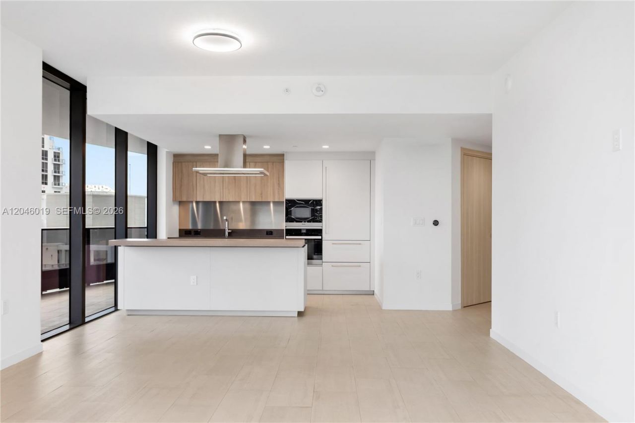 1000 Brickell Plz , Unit 4015, Miami, FL 33131 Photo