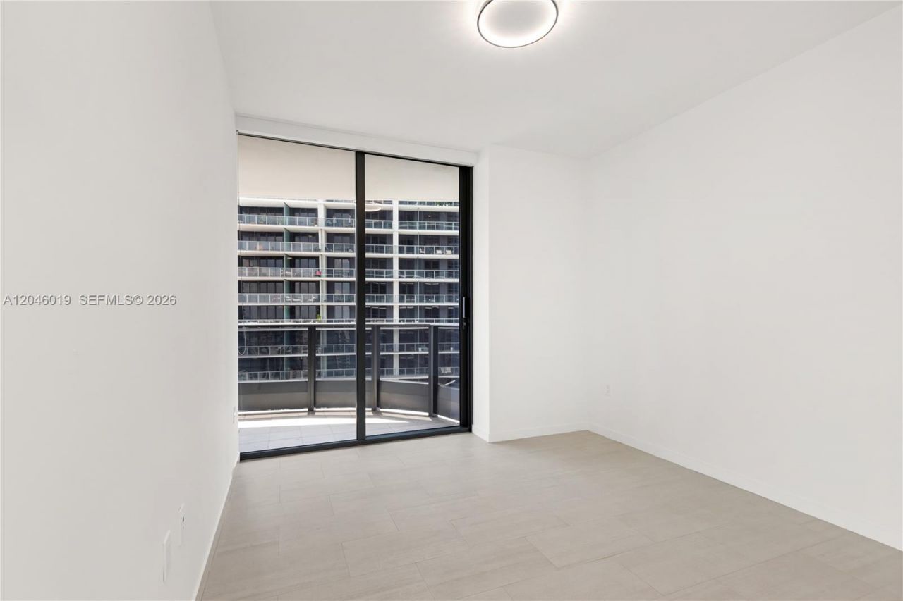 1000 Brickell Plz , Unit 4015, Miami, FL 33131 Photo