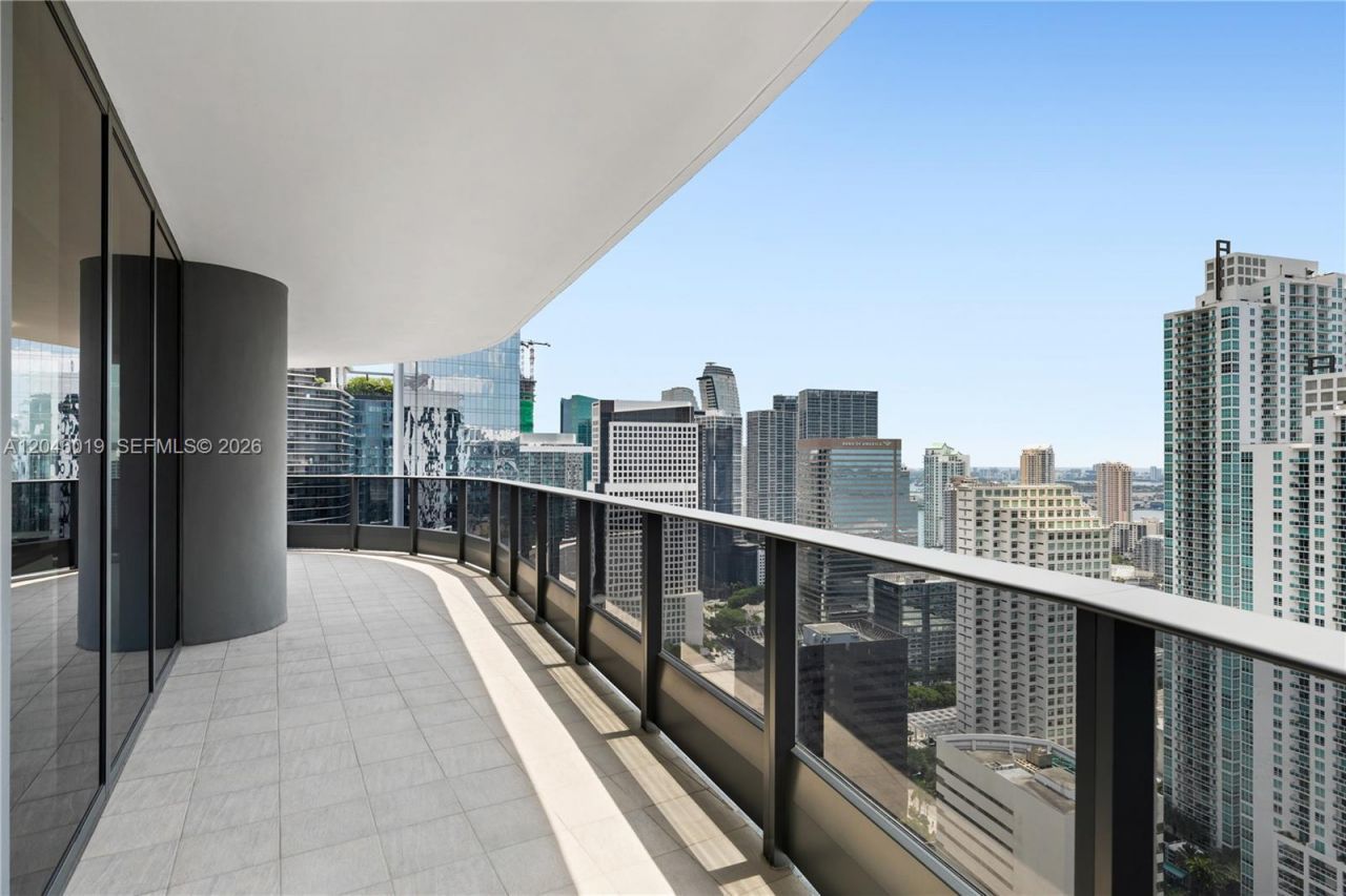 1000 Brickell Plz , Unit 4015, Miami, FL 33131 Photo