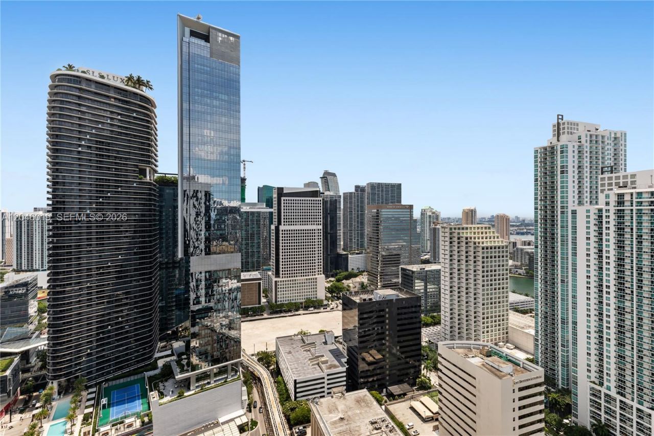 1000 Brickell Plz , Unit 4015, Miami, FL 33131 Photo