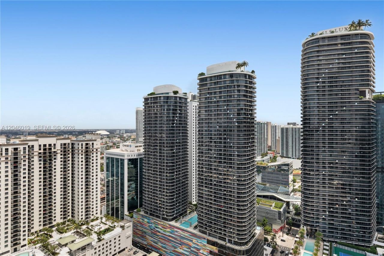 1000 Brickell Plz , Unit 4015, Miami, FL 33131 Photo
