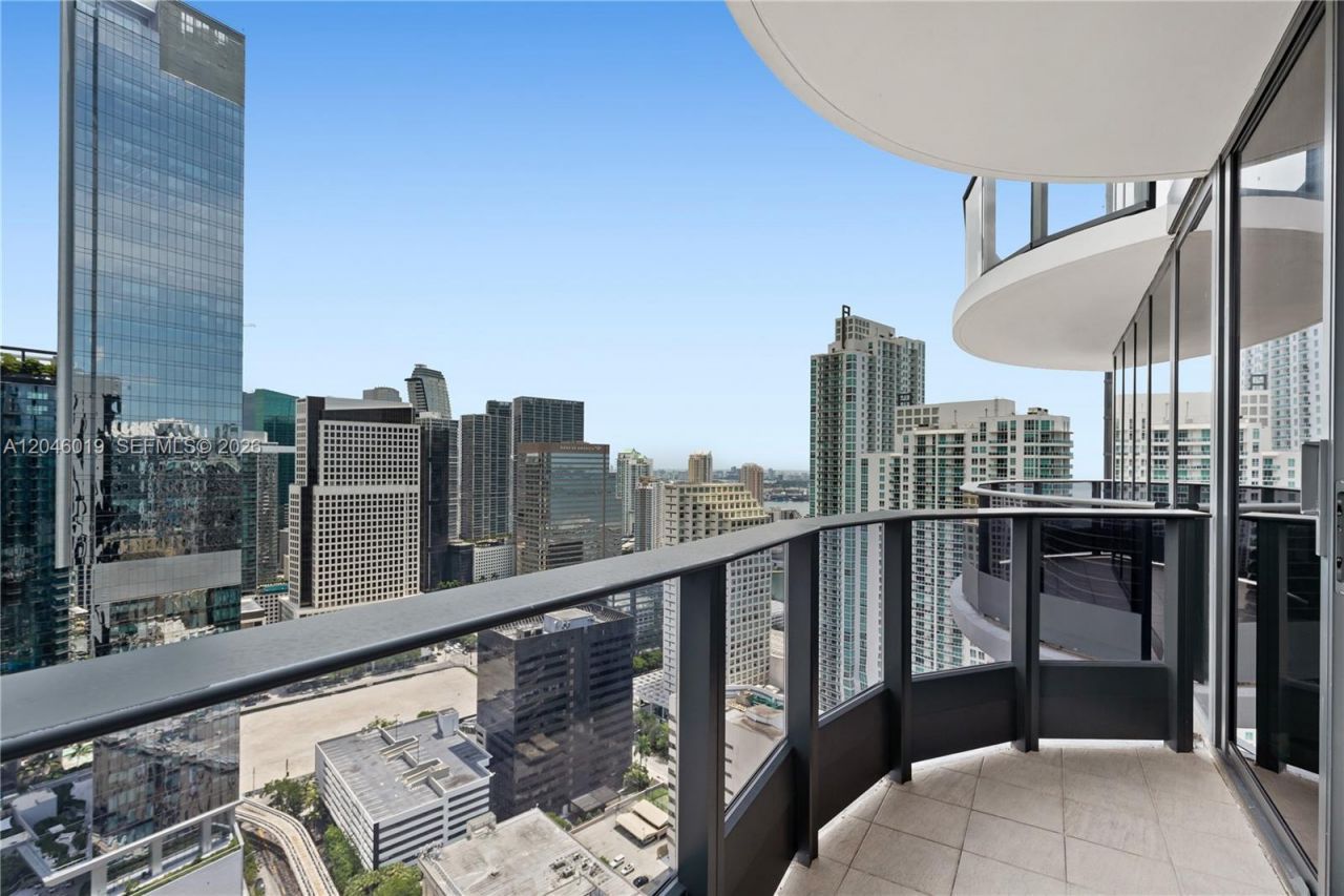 1000 Brickell Plz , Unit 4015, Miami, FL 33131 Photo