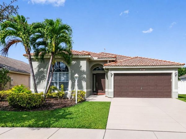 14275 NW 18th Pl , Pembroke Pines, FL 33028