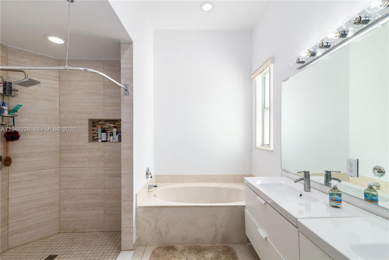 14275 NW 18th Pl , Pembroke Pines, FL 33028 Photo