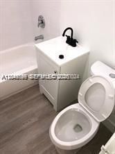 30 S Shore Dr , Unit 6, Miami Beach, FL 33141 Photo