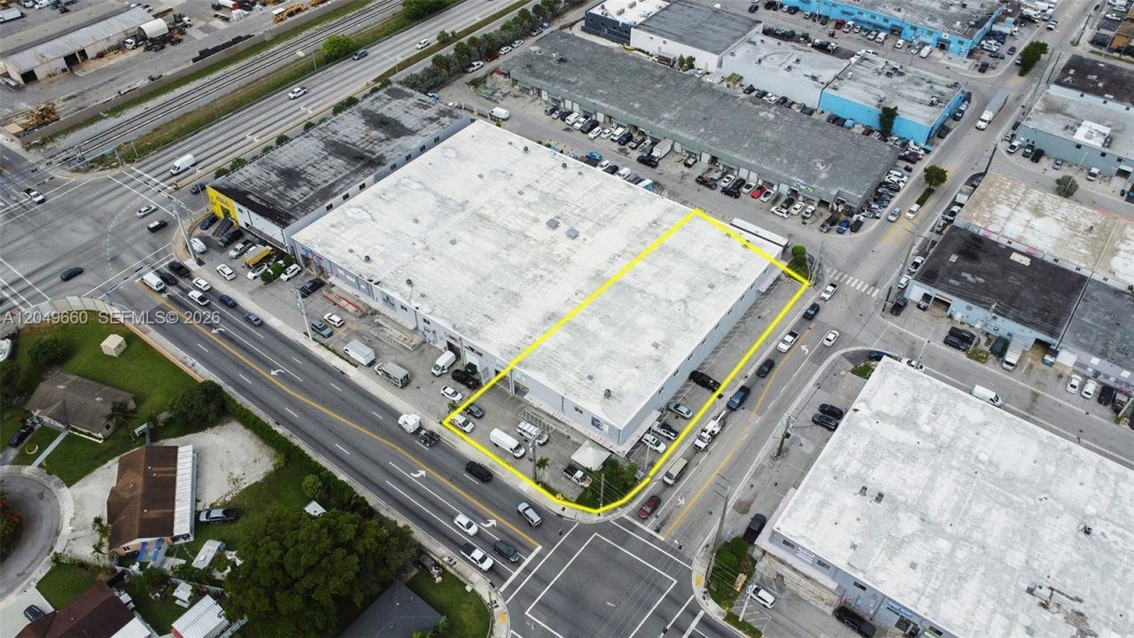 2290 W 8th Ave, Hialeah, FL 33010 Photo