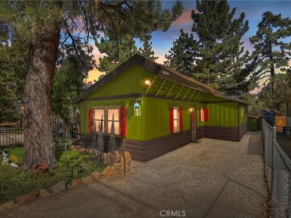 571 Pine Lane, Sugarloaf, CA 92386