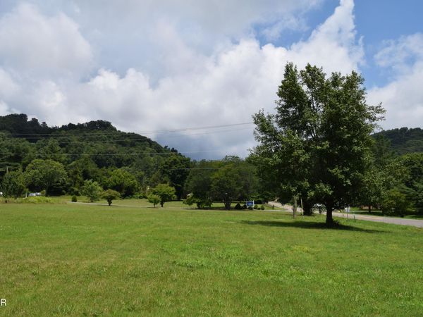 1645 E Main Street, Rogersville, TN 37857