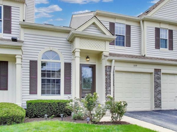 109 PEACH TREE Lane , Westmont, IL 60559