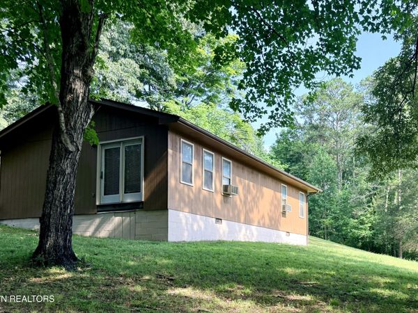 445 Deer Trail Circle, New Tazewell, TN 37825