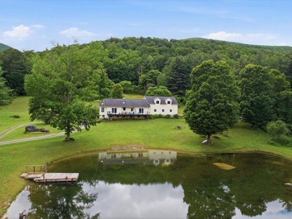405 Old West Road, Arlington, VT 05250