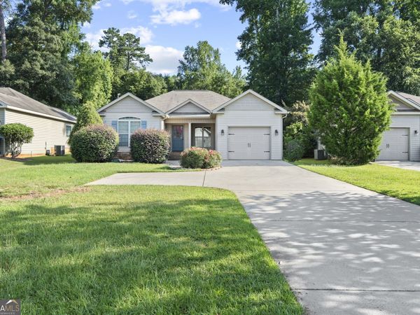 504 Leisure Lake Drive, Warner Robins, GA 31088