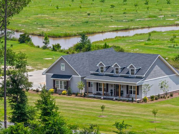 315 Crosby Chapel Ch, Baxley, GA 31513