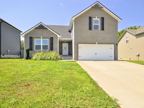924 BURLEY BARN RD, Clarksville, TN 37042