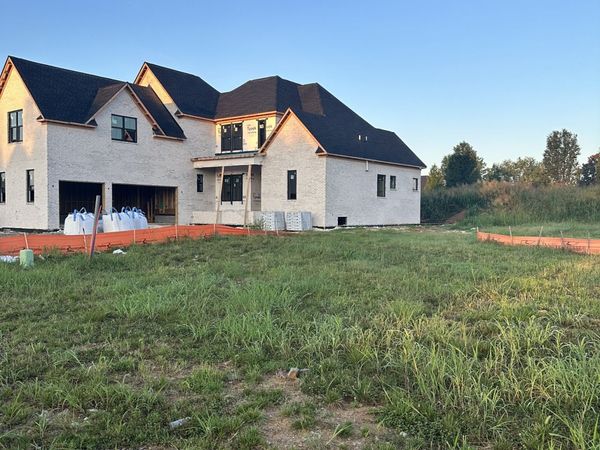 444 Bell Lake Rd, Gallatin, TN 37066