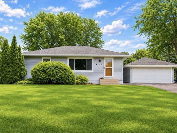 4250 Diamond Drive, Eagan, MN 55122