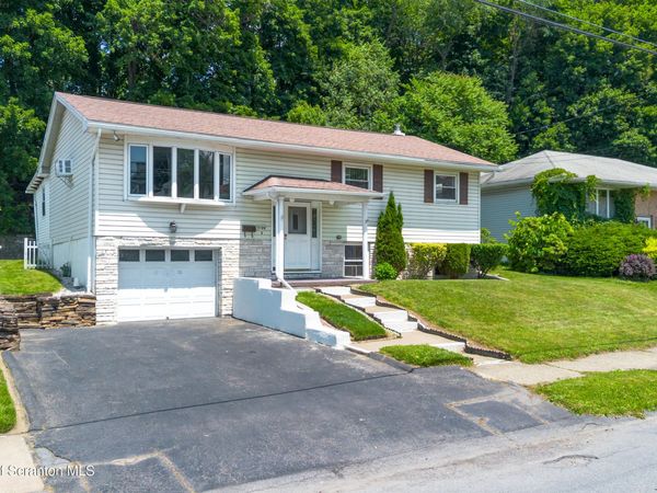 2109 N Main Avenue, Scranton, PA 18508