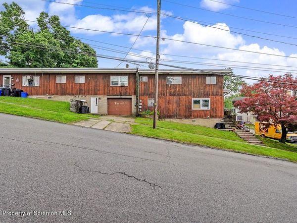 946 Clay Avenue , Scranton, PA 18510