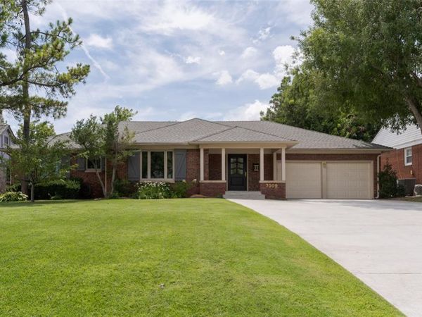 7009 Trenton Road, Nichols Hills, OK 73116