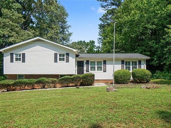 1272 Oakwoods Drive, Woodstock, GA 30188