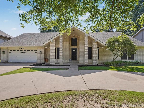 2504 Fort Davis Drive , Muskogee, OK 74403
