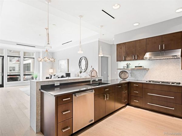 7600 Landmark Way, Unit 914, Englewood, CO 80111