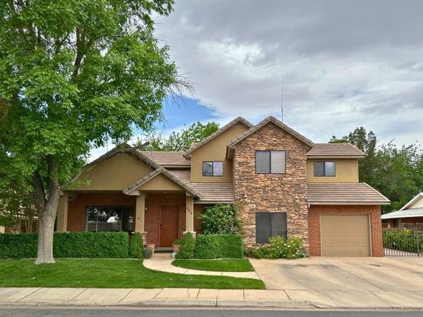 892 S CAMBRIDGE DR , St. George, UT 84770