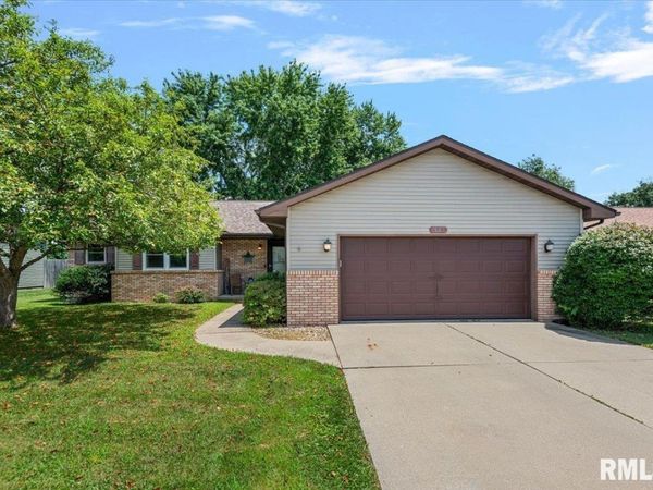 412 Dewberry Trail, Chatham, IL 62629