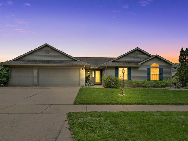 3701 Englewood Drive , Champaign, IL 61822