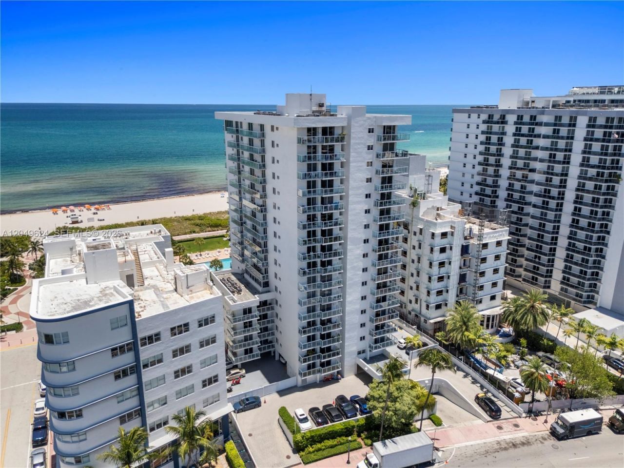 2457 Collins Ave , Unit 307, Miami Beach, FL 33140 Photo
