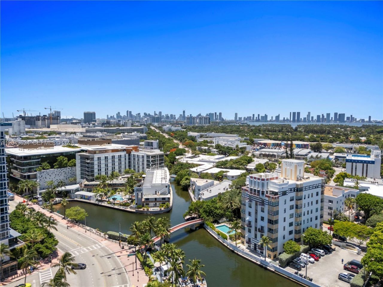 2457 Collins Ave , Unit 307, Miami Beach, FL 33140 Photo