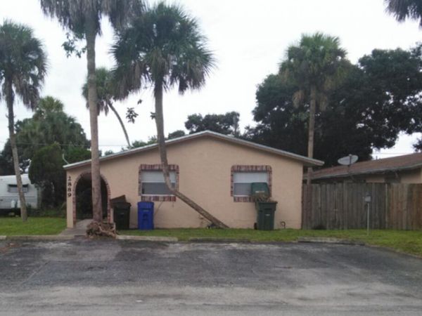 2889 SW 19th Place, Unit B, Fort Lauderdale, FL 33312