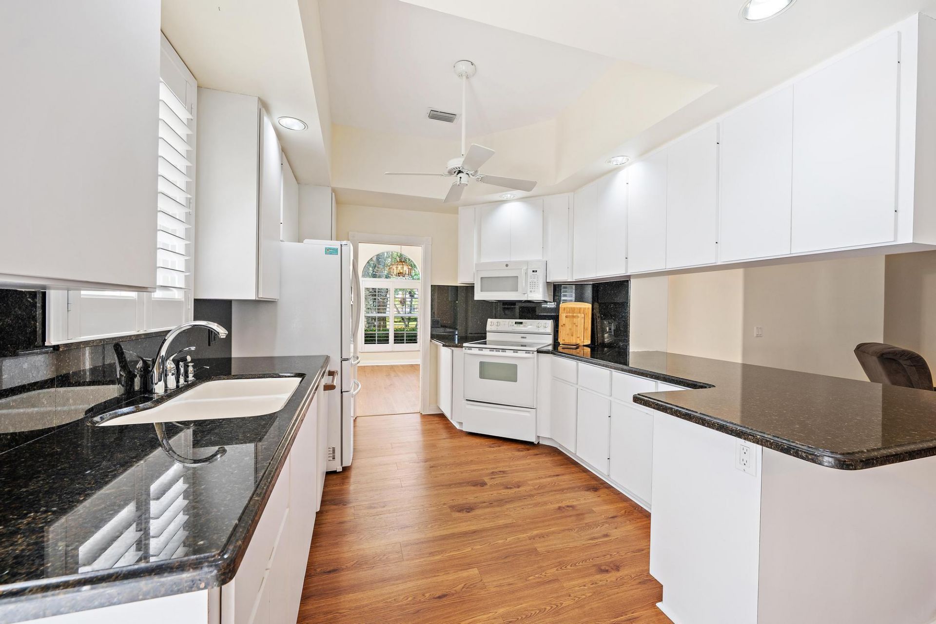 8548 Beaconhill Road, Palm Beach Gardens, FL 33410 Photo
