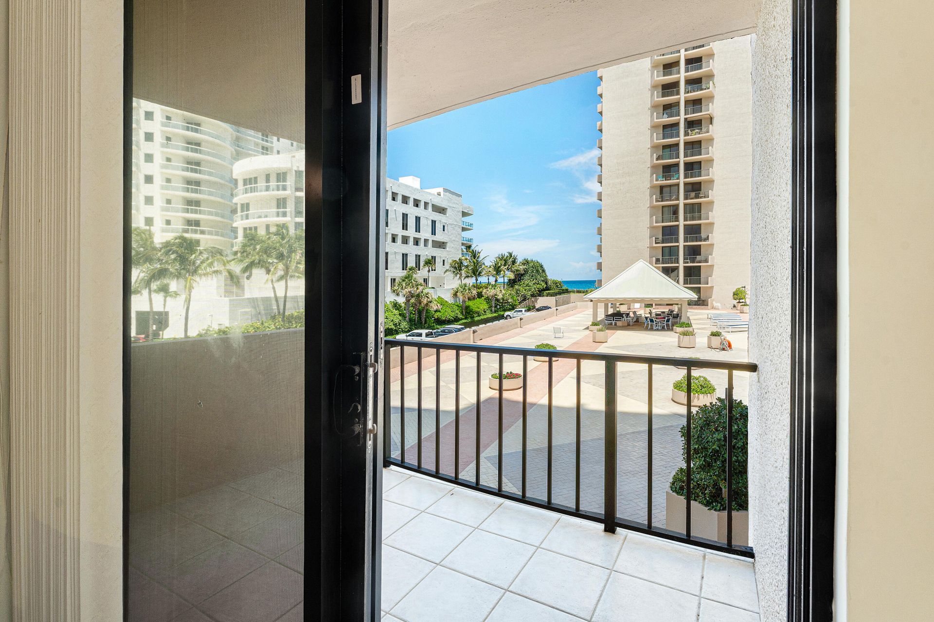 4200 N Ocean Drive, Unit 2-201, Singer Island, FL 33404 Photo