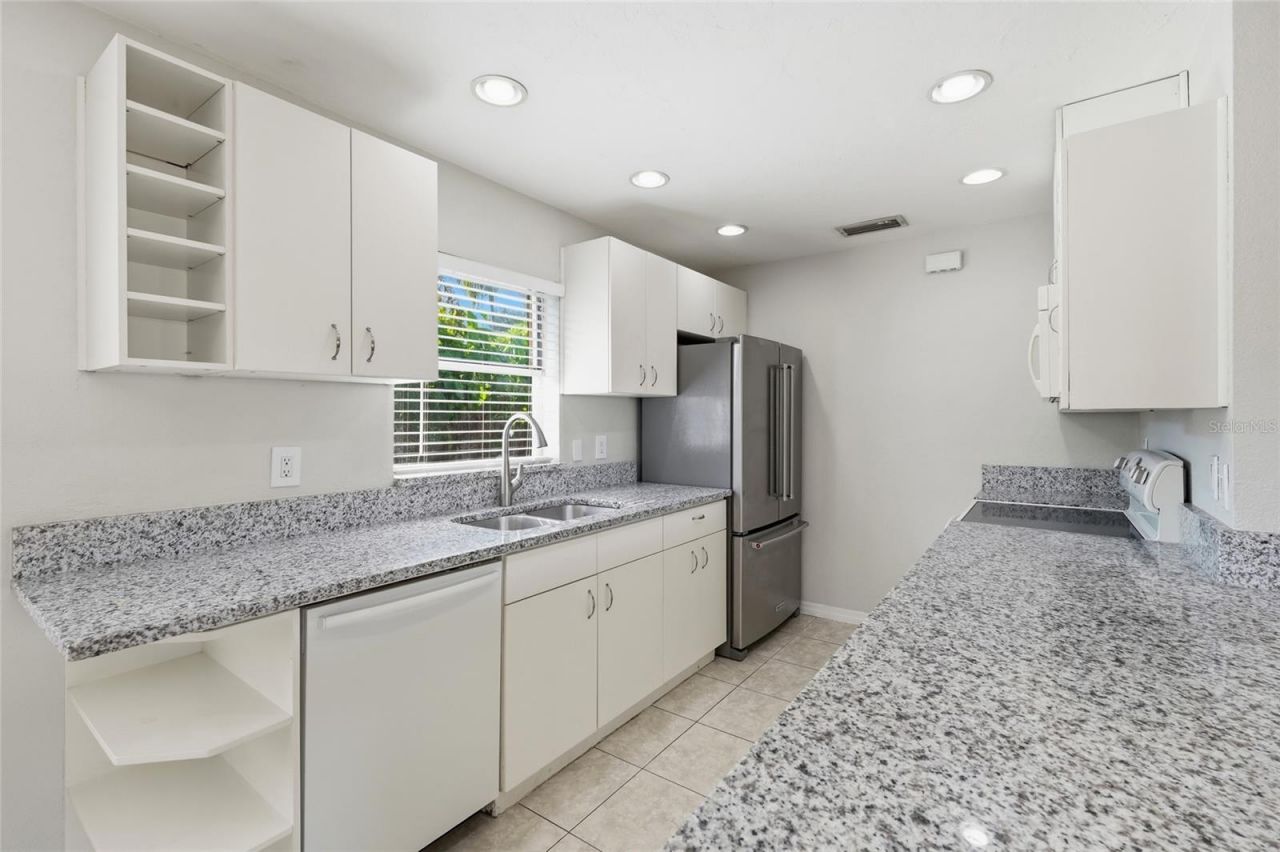 1915 Colleen Street, Sarasota, FL 34231 Photo