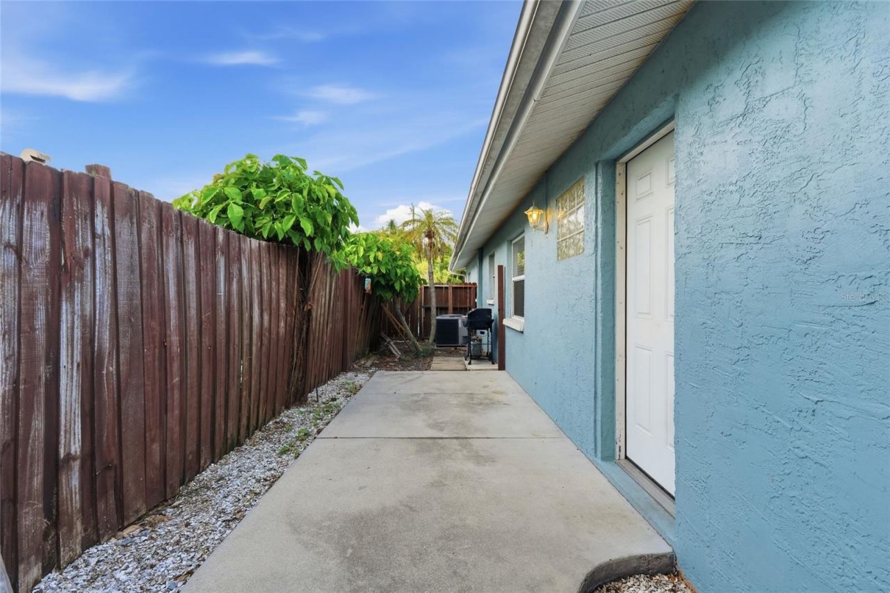 1915 Colleen Street, Sarasota, FL 34231 Photo