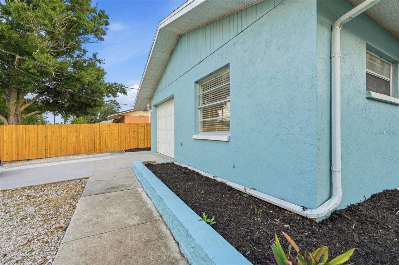 1915 Colleen Street, Sarasota, FL 34231 Photo