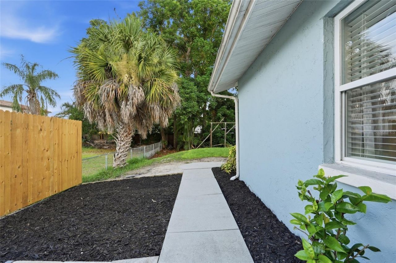 1915 Colleen Street, Sarasota, FL 34231 Photo