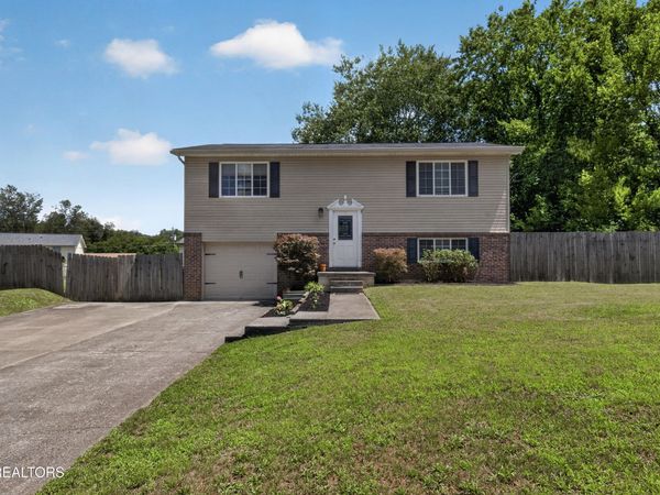 10004 Branchview Drive, Knoxville, TN 37932
