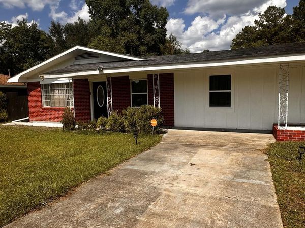 10616 Oak Street, Vancleave, MS 39565